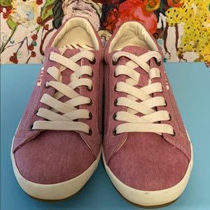 Taos Star Rose Canvas Sneaker